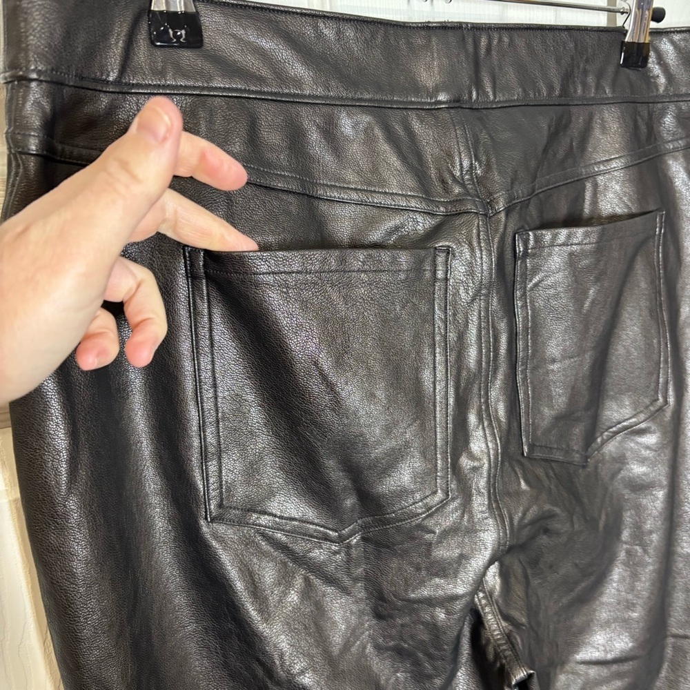Spanx Faux Leather Pull On Leggings Pants Womens XL Stretchy Baddie Biker Black - Picture 7 of 8